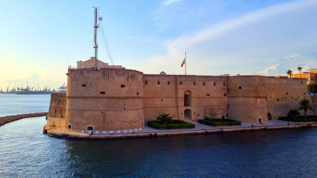 Tarent - Italien - Castello Aragonese