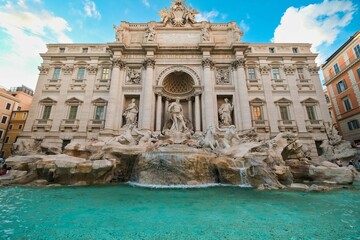 Fototapeta na wymiar Beautiful shot of the Trevi fountain during the day in Rome, Italy