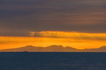 海と朝焼け（福岡県）