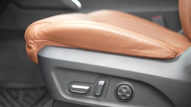 Maxus D90, modern car interior, leather interior, leather seats