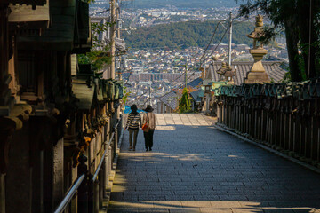 風情あるお寺の階段風景