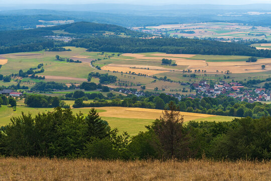 Die Platzer Kuppe im NSG Schwarze Berge, Biosph&auml;renreservat Rh&ouml;n, Unterfranken, Franken, Bayern, Deutschland