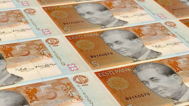 Estonia Estonian Kroon 5 Banknotes Money Printing House, Printing Five Estonian Kroon, Printing Press Machine Print out Estonian Kroon, Being printed by currency press machine 5 Estonian