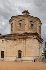 Fototapeta na wymiar Ex chiesa di Santa Maria della manna d'oro. Spoleto - Perugia - Umbria - Italia