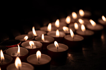 Obraz na płótnie Canvas Lights in church, votive candles