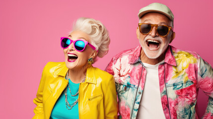 Obraz premium Elderly folks radiating joy, dressed in lively and fashionable clothing