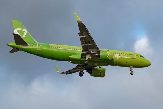 SAINT PETERSBURG, RUSSIA - OCTOBER 24, 2023: Airbus A320neo (RA-73454) of S7 Airlines in a cloudy sky before landing on the Pulkovo airport