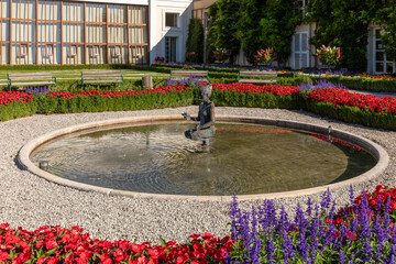 Orangerie im Park von Schloss Mirabell, Salzburg, Österreich - obrazy, fototapety, plakaty