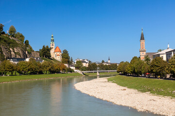 Obraz premium Blick über die Salzach in Salzburg, Österreich