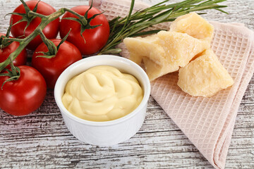Cheese sauce in the bowl