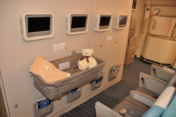 A-380 Economy-Class-childrenbed from Singapore Airlines. A-380 Economy-Klasse Kinderliege von Singapore Airlines.