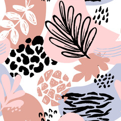 Seamless pattern with palm leaves, animal leopards print. Creative texture for fabric, wrapping, textile, wallpaper, apparel. Vector illustration background © artlavi_design