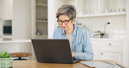Home, laptop and senior woman reading website for asset management services, registration or planning retirement. Elderly person on computer of pension research, funding application or life insurance - obrazy, fototapety, plakaty