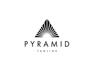 minimal pyramid triangle sun line logo design - obrazy, fototapety, plakaty
