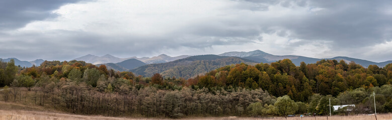Fototapeta premium Panoramic image of Retezat Mountains, near Campu lui Neag, Hunedoara, Romania