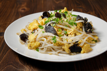 もやしときくらげの卵炒め