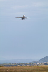 離陸する空中給油機