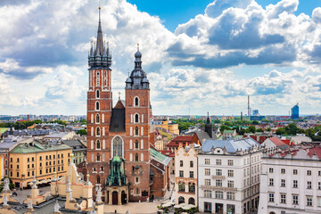 St. Mary's Basilica on the old town of Cracow, Poland. Aerial view - obrazy, fototapety, plakaty