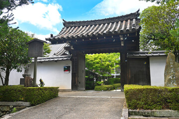 桔梗の寺 京都市天得院の山門
