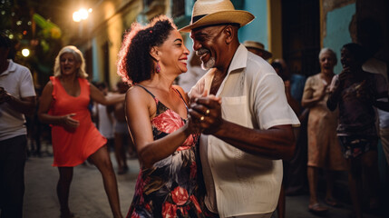 Cuban couple dance a romantic traditional salsa in a Cuban street - obrazy, fototapety, plakaty