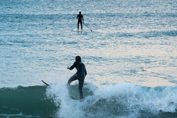 Pratique du surf en Bretagne