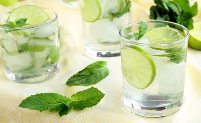 refreshing mojito drink with mint and lime