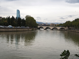 Tbilisi embankment of the Kura River © Yosef
