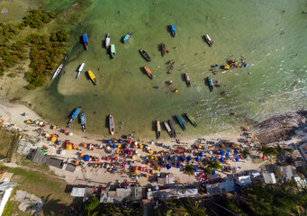 Imagem aérea da praia das Neves em Ilha de Maré, localizada no município de Salvador, no estado...
