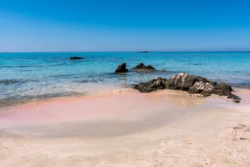 Photo sur Plexiglas  Plage d'Elafonissi, Crète, Grèce Beautiful view of Elafonisi Beach, Chania. The amazing pink beach of Crete. Elafonisi island is like paradise on earth with wonderful beach with pink coral and turquoise waters.