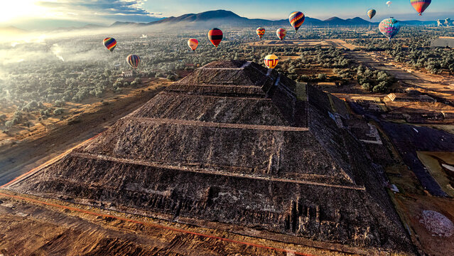Piramide de Teotihuac&aacute;n