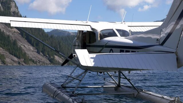 A Floatplane Navigating Through the Water - Static Shot