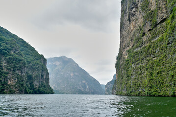 Cañón del Sumidero, Chiapas, Parque Nacional, RíoGrijalva, Pueblo Mágico, Chiapa de Corzo, Naturaleza, Aventura, México, ViajarFull, montañas