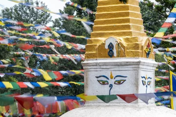 Crédence de cuisine en verre imprimé Dhaulagiri Buddha's Eyes and Prayer Flags, Nepal