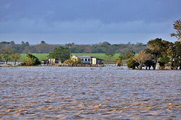 Ansiedlung am Amazonas