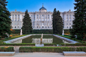 Obraz premium Royal Palace in Madrid in Spain Seen From Sabatini Gardens.