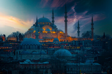 Suleymaniye Mosque, Beautiful sunny view of Istanbul with old mosque in Istanbul, Turkiye. - obrazy, fototapety, plakaty
