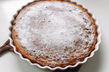 Apple pie with cinnamon shortcrust pastry