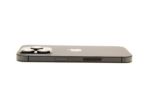 Side view iPhone 15 Pro triple camera system 48MP main, 24 mm, ƒ1.78 aperture, capture super‑high‑resolution photo, optical image stabilization, Black Natural Titanium