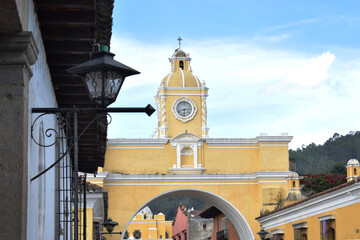 Arco de Santa Catalina en Antigua Guatemala. Concepto de viaje y destino turístico.