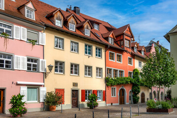 Fototapeta na wymiar Bunte Häuser in der Altstadt von Überlingen am Bodensee, Baden-Württemberg, Deutschland, Europa