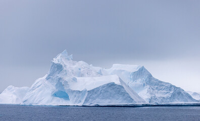 Iceberg - 7443