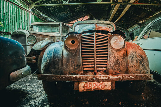 The car barn. Lots of old-timer.