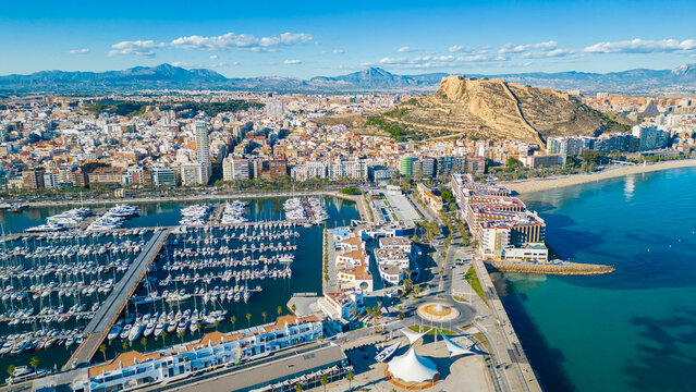 Vuelo sobre Alicante: Mar, Castillo de Santa B&aacute;rbara y M&aacute;s