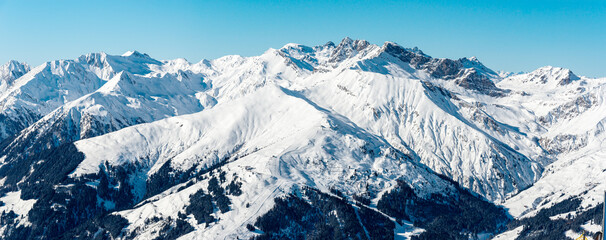 View from the Penken Mountain, Mayrhofen ski resort , to the Eggalm ski resort - obrazy, fototapety, plakaty