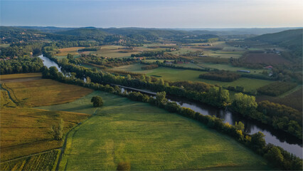 le lit de la dordogne vu de Domme