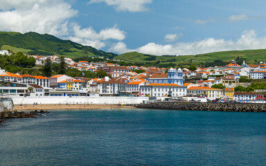Fototapeta na wymiar view of the Portugal bay, Terceira.