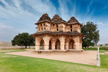 Obraz premium Lotus Mahal. Royal Centre. Hampi, Karnataka, India