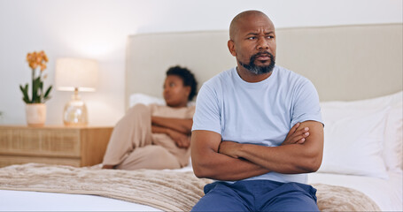 Fight, doubt or angry black couple argue with stress for marriage problem or bad break up. Home, ignore or frustrated African people thinking of conflict for cheating drama or divorce in bedroom - obrazy, fototapety, plakaty