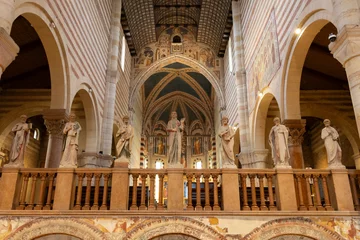 Deurstickers Statues de la basilique San Zeno © Pascal