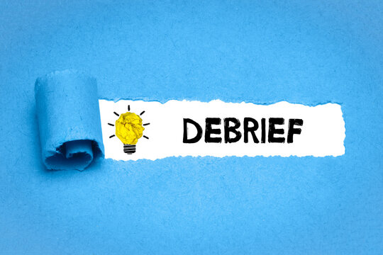 debrief	